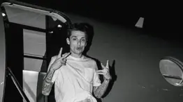 ¿Cuánto paga Peso Pluma por un corte de cabello? Esto dijo su barbero venezolano