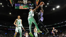 El muro de 1.93mts: Derrick White acecha un récord histórico de tapones