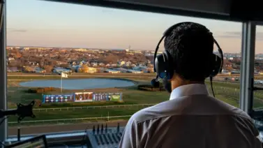 El polémico comentarista hípico que inicia una nueva etapa en televisión esta semana El polémico comentarista hípico que inicia una nueva etapa en televisión esta semana