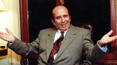 El diseñador venezolano detrás de los trajes del presidente Carlos Andrés Pérez El diseñador venezolano detrás de los trajes del presidente Carlos Andrés Pérez