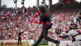 Espectáculo de "Plátano Power": Elly de la Cruz brilla pese a la caída de los Rojos