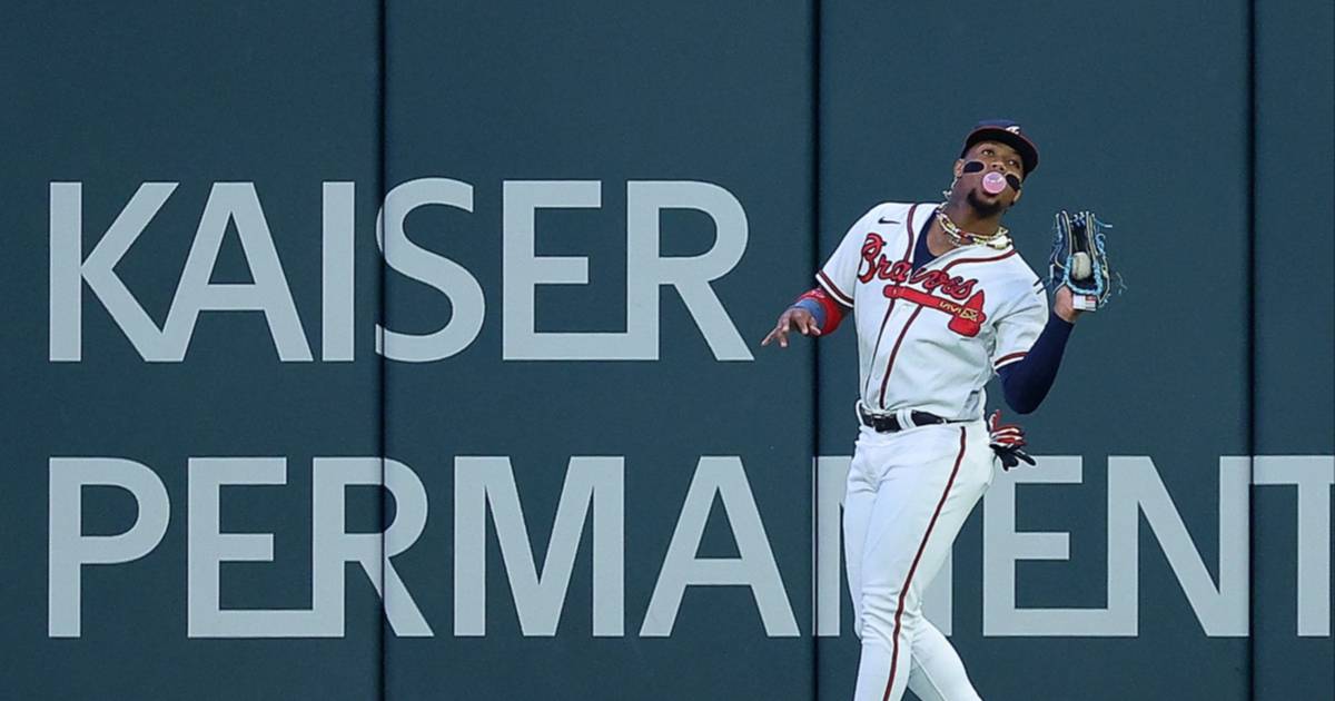 RONALD ACUÑA JR. REGALA ALEGRÍA: Un gesto para una joven fanática