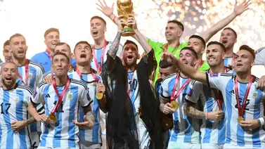 Bañados en gloria: Los nuevos botines dorados de Messi inspirados en el Mundial Bañados en gloria: Los nuevos botines dorados de Messi inspirados en el Mundial