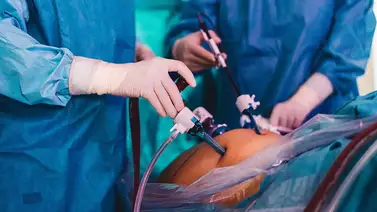 Cantante sufre emergencia médica luego de inyectarse silicona en los glúteos Cantante sufre emergencia médica luego de inyectarse silicona en los glúteos