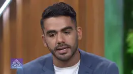 Presentador de Telemundo denuncia homofobia en medio de comunicación 