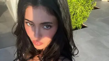 Kylie Jenner posa sin nada arriba para promocionar el regreso de su marca Kylie Jenner posa sin nada arriba para promocionar el regreso de su marca