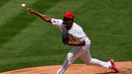 MLB: José Soriano con el registro más impresionante en 100 años