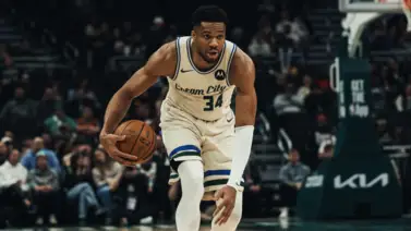 Giannis Antetokounmpo ya tendría elegido su próximo destino si llega a salir de Milwaukee Giannis Antetokounmpo ya tendría elegido su próximo destino si llega a salir de Milwaukee