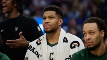 Giannis Antetokounmpo y su conflicto interno con Bucks al borde de estallar Giannis Antetokounmpo y su conflicto interno con Bucks al borde de estallar
