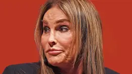 Caitlyn Jenner “estalla” al ser identificado como masculino en su pasaporte 