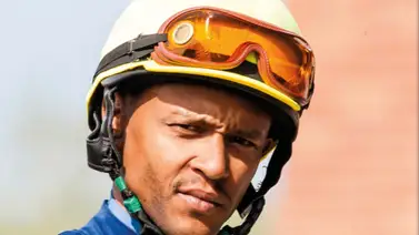 Oficial: Conoce al jinete miembro Salón de la Fama que cuelga las botas Oficial: Conoce al jinete miembro Salón de la Fama que cuelga las botas