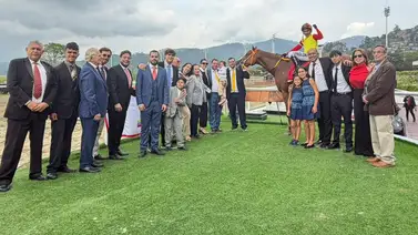 ¡Tango y gloria! Paoloni y Preposition ejecutan una danza perfecta en el Clásico Internacional Presidenta de la República (GI) ¡Tango y gloria! Paoloni y Preposition ejecutan una danza perfecta en el Clásico Internacional Presidenta de la República (GI)