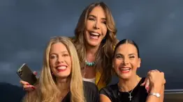 Usuarios “destruyen” a Viviana Gibelli por incómoda pregunta a Natalia Ramírez y Lorna Cepeda