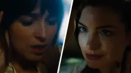 Anne Hathaway y Dakota Johnson encienden las redes con picante beso 