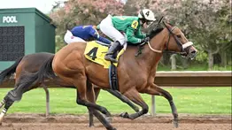 Jacqueline Davis vuelve a ganar en Finger Lakes después de 336 días