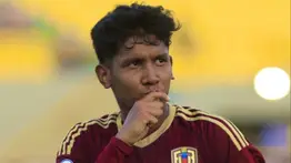 El Bayern Munich y otro campeón de Europa siguen de cerca a una promesa de la Vinotinto