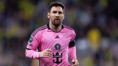 No te metas con Messi porque esta es la patada que recibirás de su guardaespaldas Yassine Cheuko (+Video)