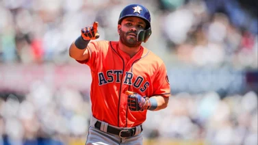 MLB: ¿Camino a los 3,000? José Altuve consigue marca de hits y supera a este histórico campocorto (+video)
