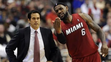 NBA: ¡Increíble! Mira cómo LeBron James buscó sacar a Eirk Spoelstra de Miami Heat, según Pat Riley