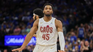 NBA: Donovan Mitchell brilla y sentencia al Magic para asegurar la clasificación de Cavaliers