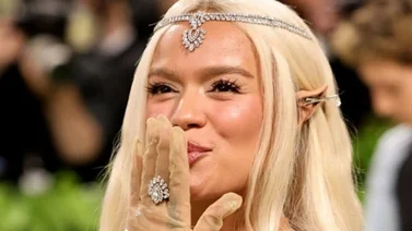 ¡Una hermosa fantasía! Así debuta Karol G en la MET Gala 2024 (+Video)