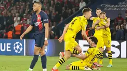Borussia Dortmund sigue celebrando la victoria ante PSG y ¡Se acordaron del Barcelona!