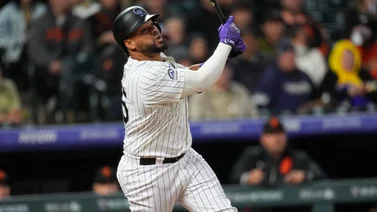 MLB: Elías Díaz sin hacer mucho ruido encabeza la ofensiva de su equipo (+Video)
