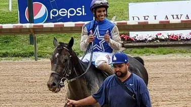 Jockey boricua se anota doblete y toma el primer lugar en este meeting de Estados Unidos