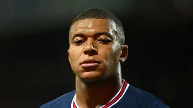 ¿Reunión complicada? Mbappé llegó al estadio para un encuentro con la barra brava del PSG (+Video) ¿Reunión complicada? Mbappé llegó al estadio para un encuentro con la barra brava del PSG (+Video)