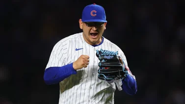 MLB: ¡Para enmarcar! Javier Assad iguala una hazaña de Fernando Valenzuela