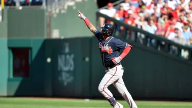 MLB: ¡Qué tabla! Orlando Arcia castiga con todo a un compatriota (+Video)