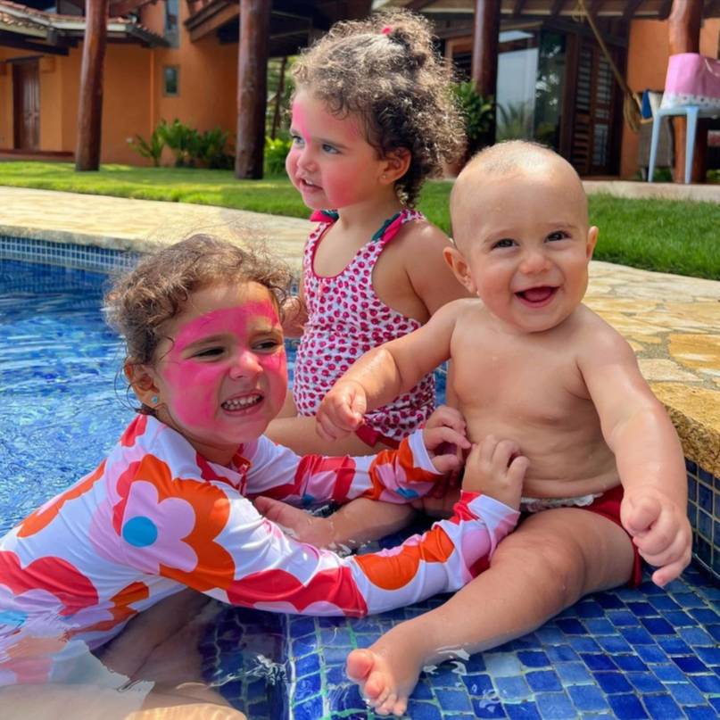 Valeria Valle y Henrique Capriles revolucionan las redes al mostrar lo grande que están sus tres retoños 