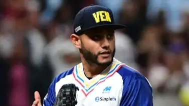 Erick Leal a la fanaticada de Leones del Caracas: "¡Se les hizo su sueño realidad!" (+Entrevista) Erick Leal a la fanaticada de Leones del Caracas: "¡Se les hizo su sueño realidad!" (+Entrevista)
