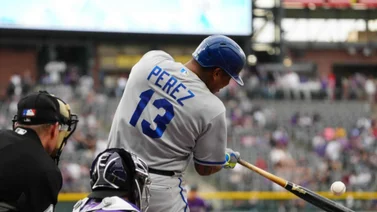 MLB: Salvador Pérez añade otra impulsada a sus registros gracias a su velocidad (+Video)