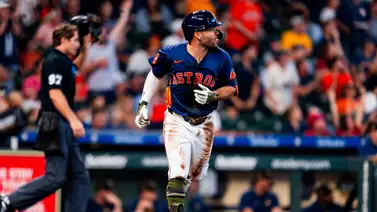 MLB: ¡Uno más! José Altuve despliega todo su poder ante Milwaukee (+Video) MLB: ¡Uno más! José Altuve despliega todo su poder ante Milwaukee (+Video)