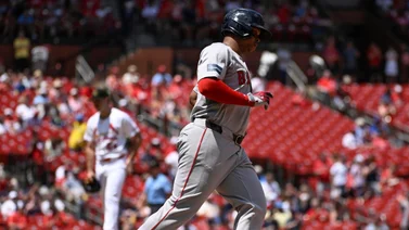 MLB: Rafael Devers igualó dato histórico de los Medias Rojas con su noveno jonrón (+Video)