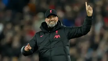 ¡Sacó los pasos prohibidos! Mira cómo festejó Jürgen Klopp su fiesta de despedida (+Video) ¡Sacó los pasos prohibidos! Mira cómo festejó Jürgen Klopp su fiesta de despedida (+Video)