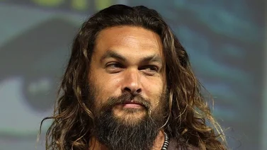 Jason Momoa está babeando por la hija de un famoso cantante ¿Sabes quién es?