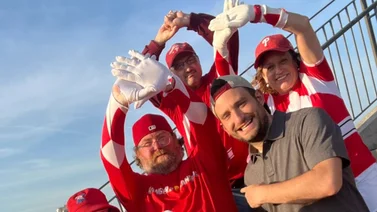 MLB: Ranger Suárez reacciona a los "Power Rangers", su club de fans en Filadelfia (+Videos)