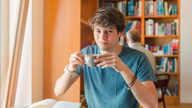 ¿Cómo eliminar la cafeína del cuerpo y no sufrir en el proceso?