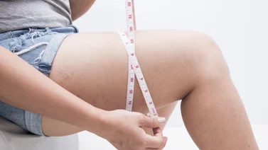 ¿Necesitas perder la grasa de las piernas? Estos son 5 trucos para decirle adiós a las pierna de pollo