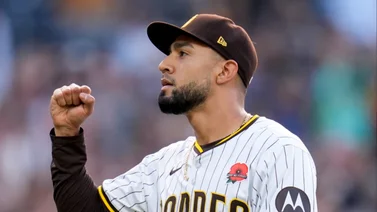 MLB: ¡Fenómeno! Robert Suárez supera marca de Alejandro "Patón" Carrasquel (+Video)