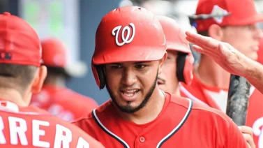 MLB: ¡Encendido! Keibert Ruiz explota con el madero y alcanza esta increíble marca (+video)