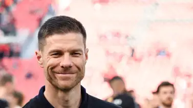 Xabi Alonso recibe este importante galardón por su campaña con el Leverkusen (+video) Xabi Alonso recibe este importante galardón por su campaña con el Leverkusen (+video)