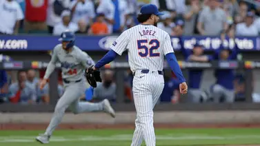 MLB: Boricua Jorge López pierde la paciencia y lanza su guante a la fanaticada de los Mets (+Video) MLB: Boricua Jorge López pierde la paciencia y lanza su guante a la fanaticada de los Mets (+Video)