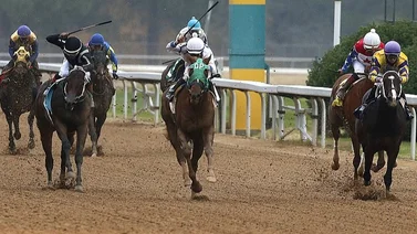 Jockey venezolano retumba con batacazos en este hipódromo de Estados Unidos
