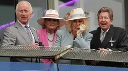Mira en qué lugar llegó la yegua del Rey Carlos III de Inglaterra en el Epson Derby Oaks que crio La Reina Isabel II