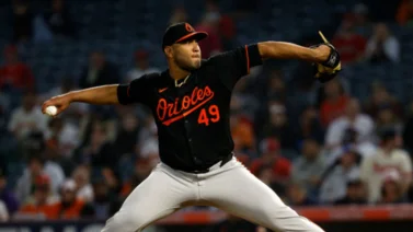 MLB: ¡Gran trabajo! Albert Suárez consigue otra buena salida con los Orioles (+video)