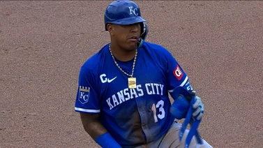 MLB: Salvador Pérez produce en victoria de Kansas City pero sale con molestias físicas (+Video)