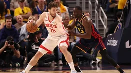 NBA: Alperen Sengun emula a Larry Bird con increíble registro en Playoffs